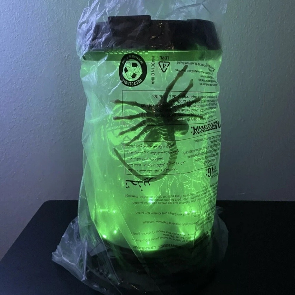 Regal Cinema Exclusive Facehugger Popcorn bucket
